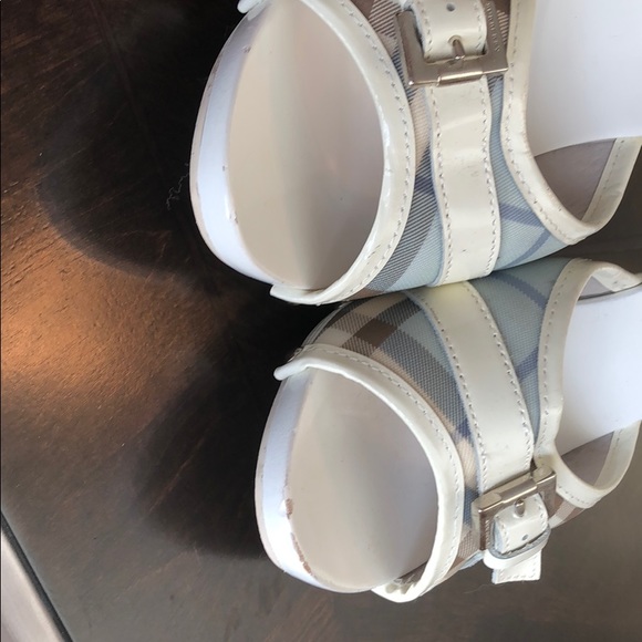 Burberry blue and white checkered shoes - Picture 4 of 4